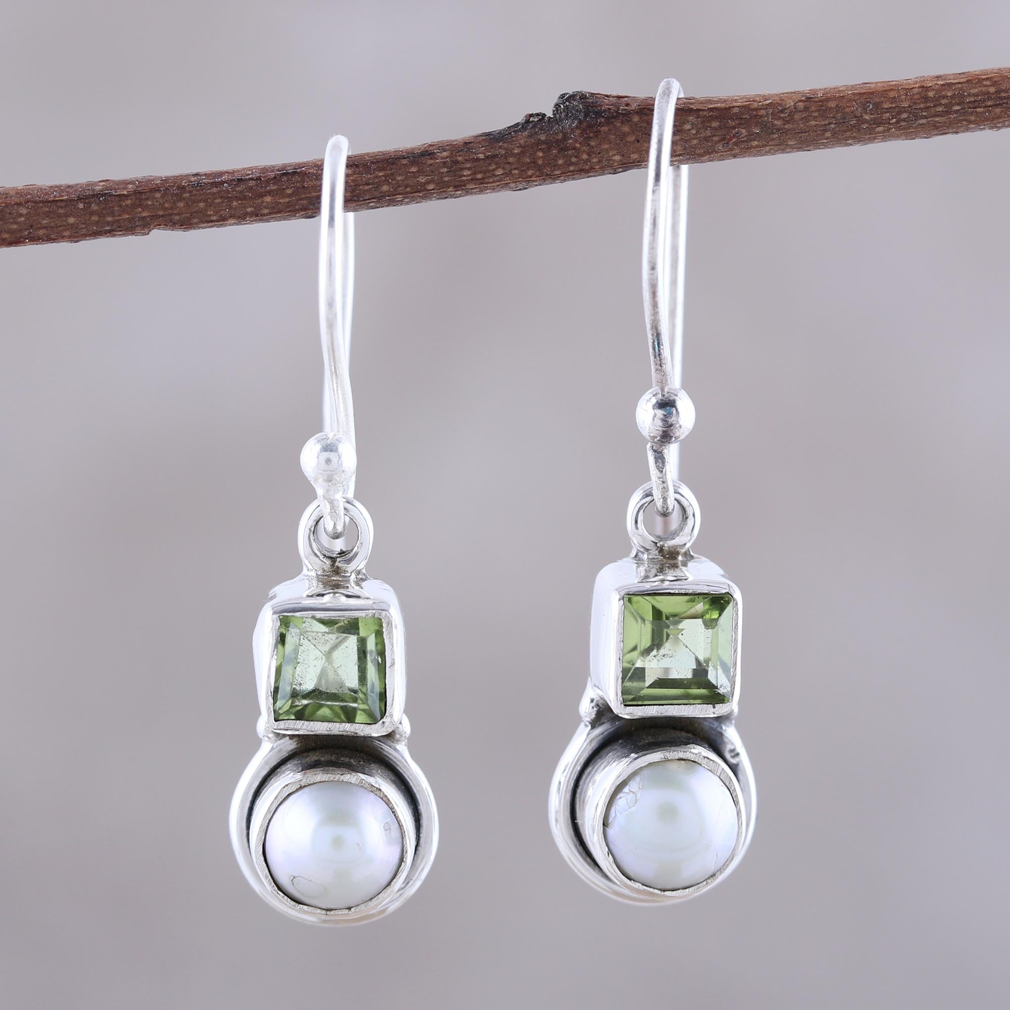 Premium Moonglow Garden Peridot Pearl Dangle Earrings - Handmade Elegance