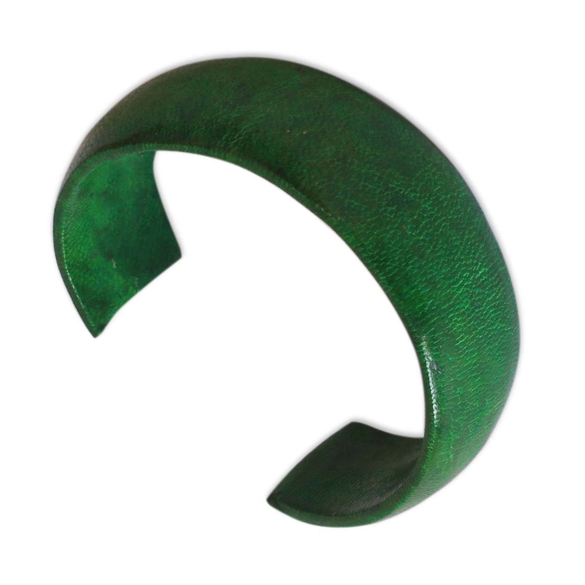 Premium Annula Green Leather Cuff Bracelet – Handcrafted Modern Style