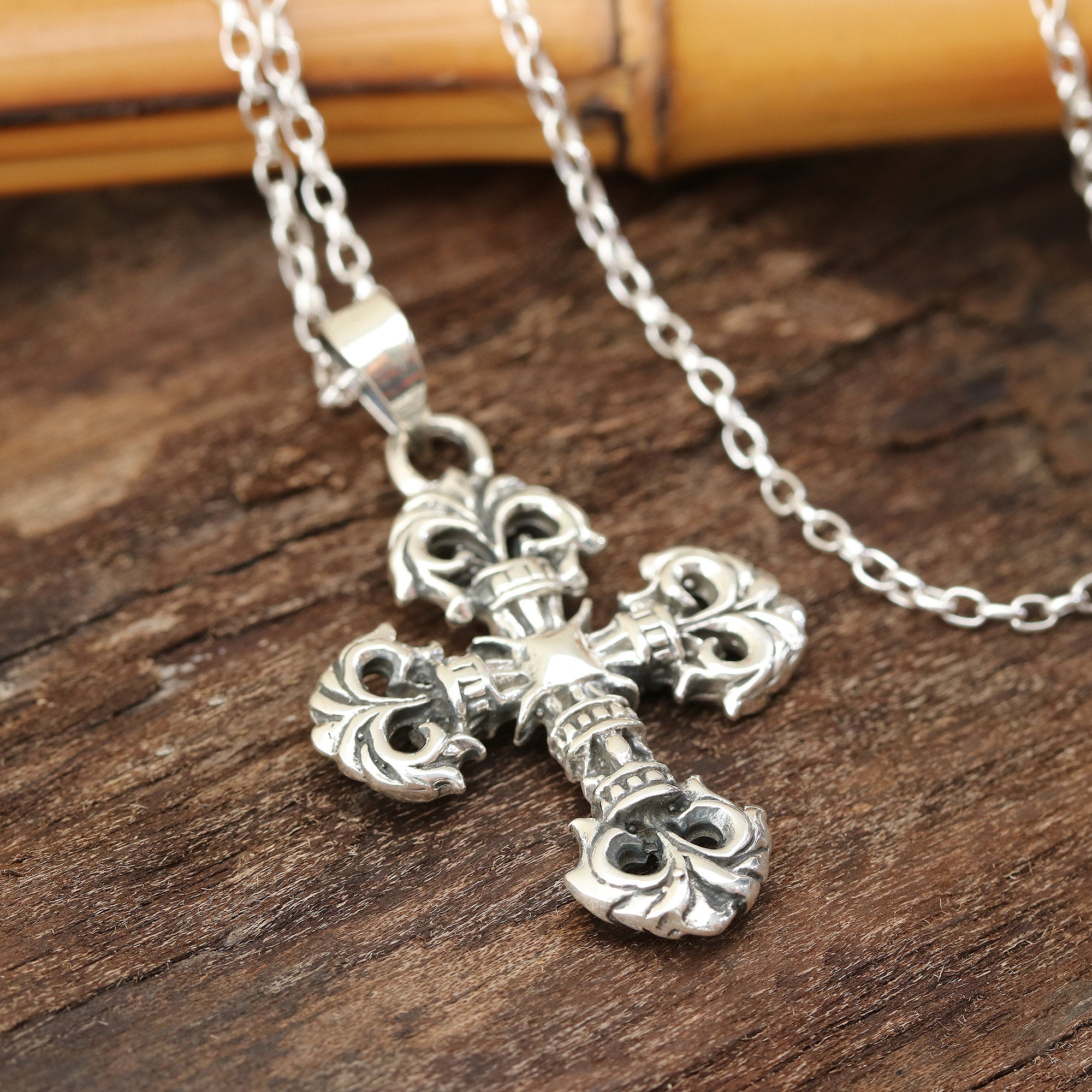 Premium Sterling Silver Cross Pendant Necklace - Faith & Creativity Inspired