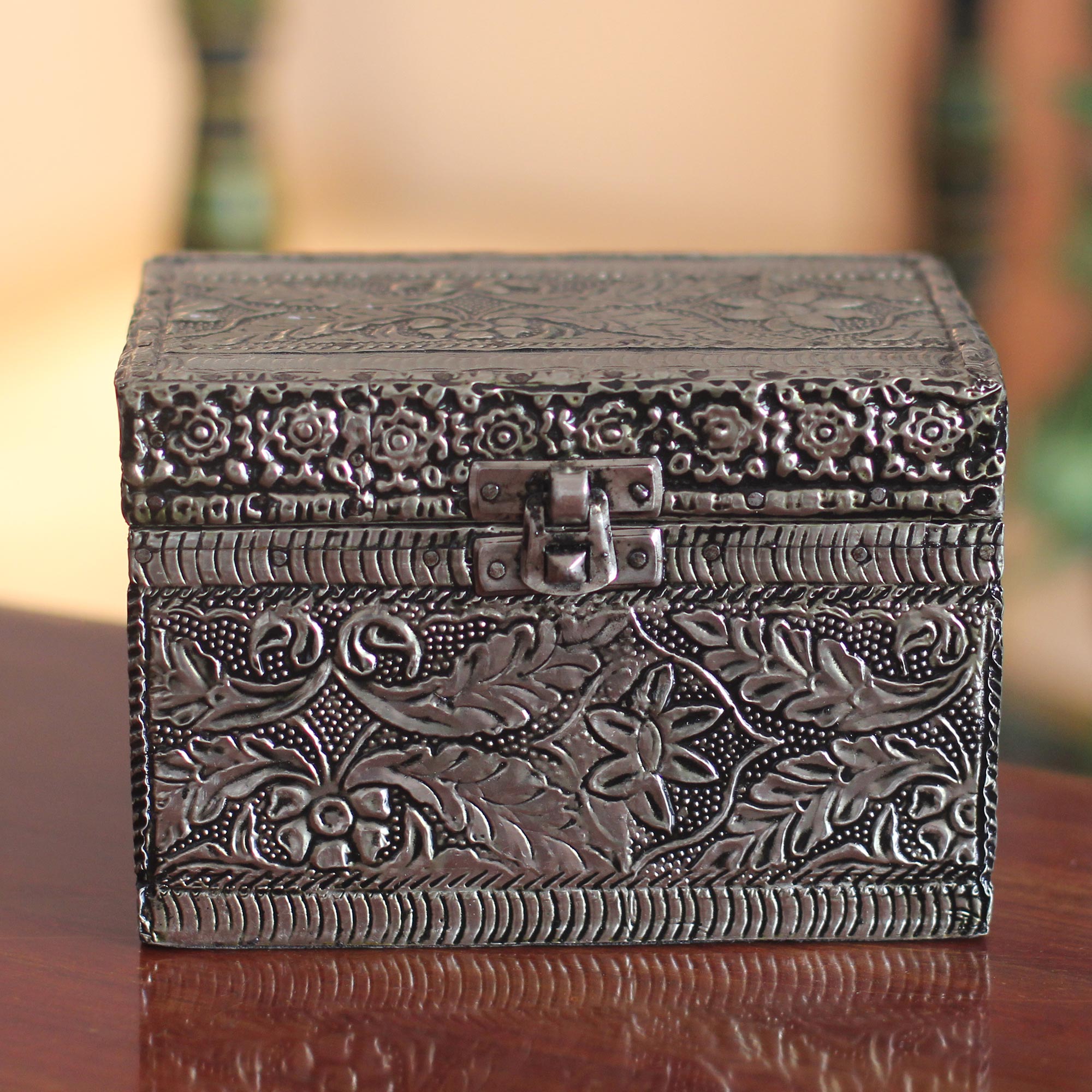 Premium Persian Paradise Jewelry Box - Handcrafted Metallic Design