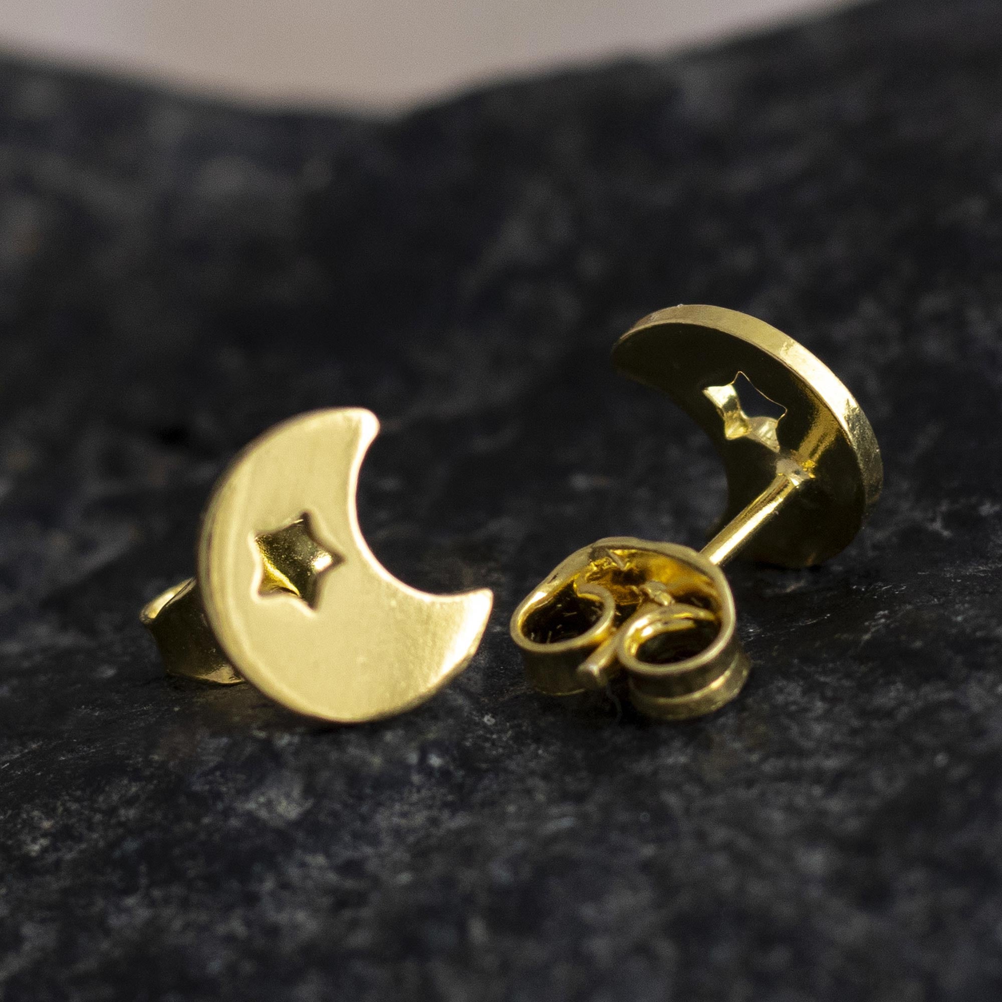 Premium Glowing Night 18k Gold-Plated Silver Star & Moon Stud Earrings – Handcrafted in Peru