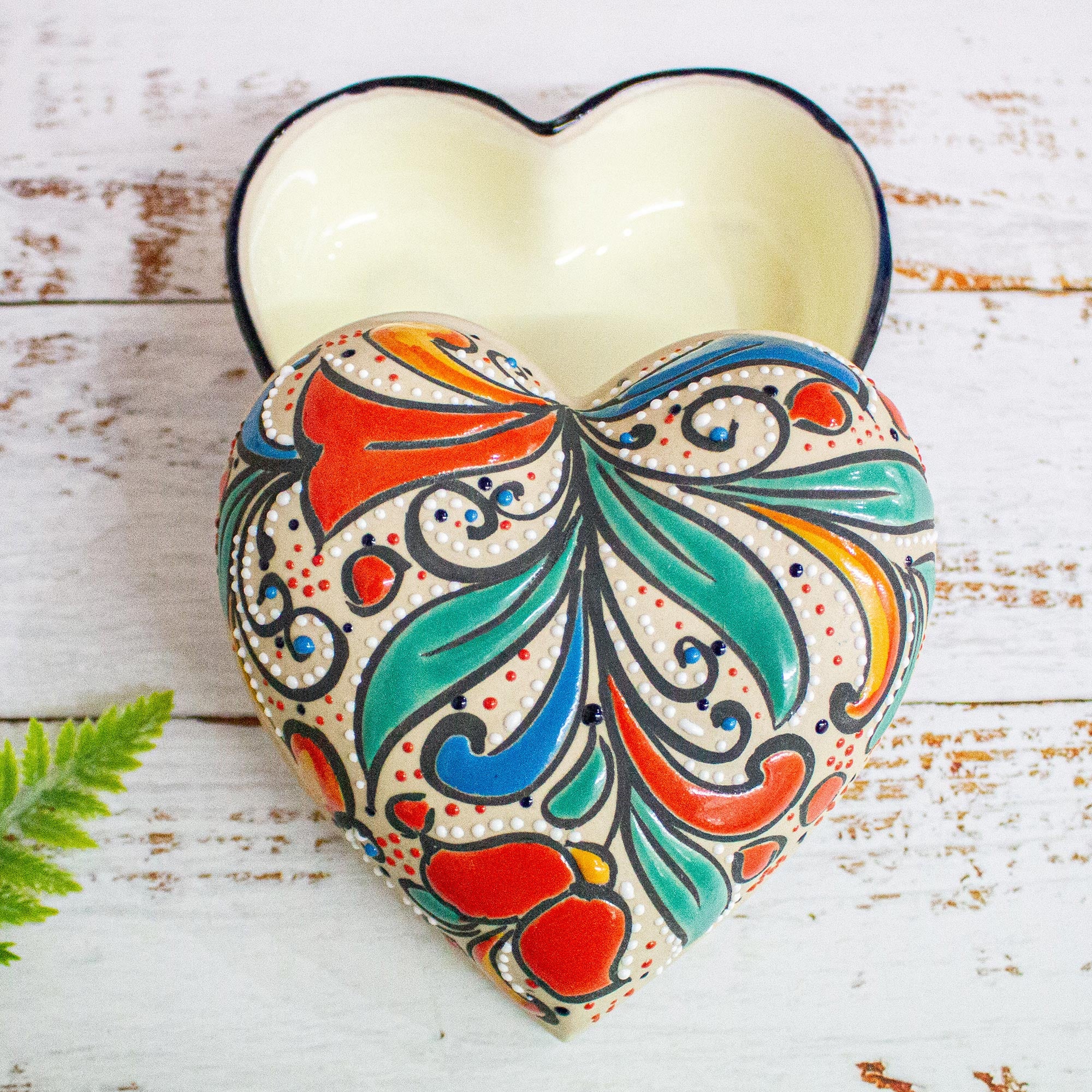 Premium Handcrafted Majolica Heart Jewelry Box - Unique & Artistic