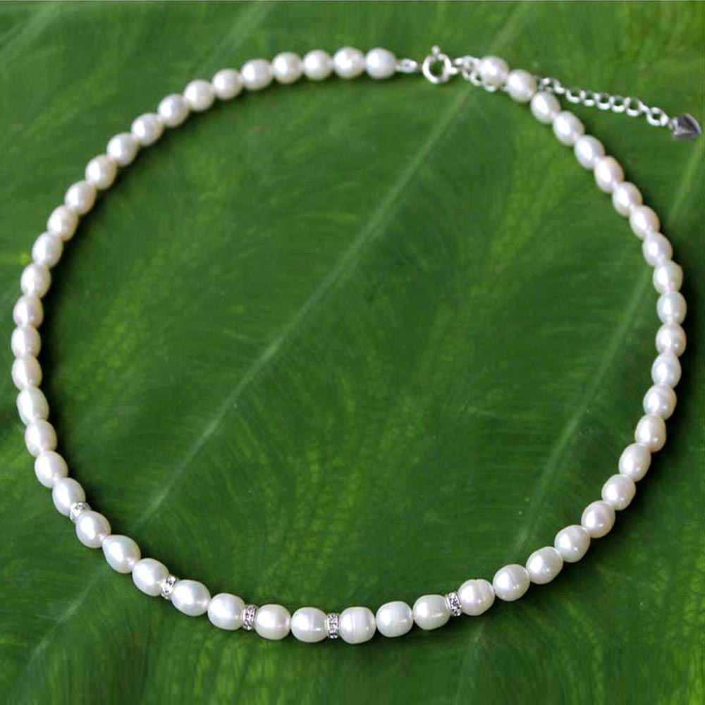 Ultimate Elegance: Cubic Zirconia & Pearl Necklace