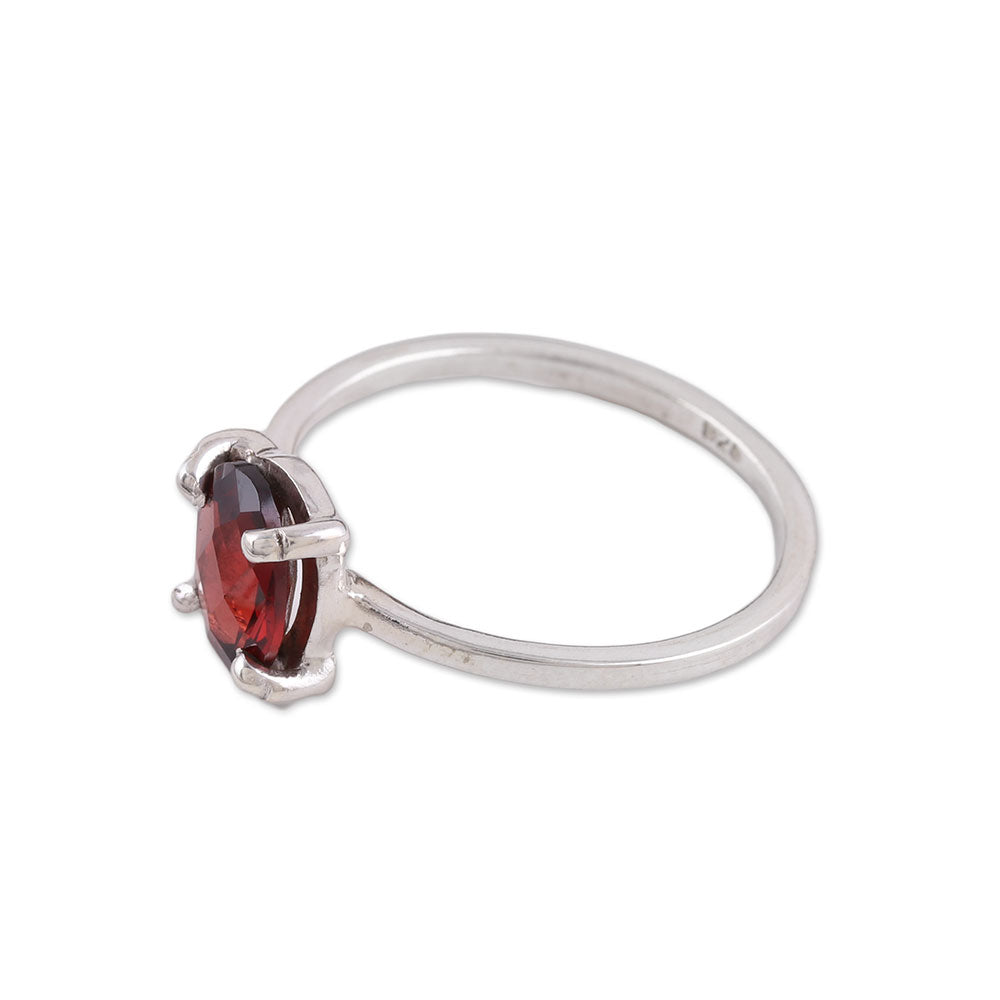 Premium Handcrafted Garnet Solitaire Ring - Glamorous Red in 925 Sterling Silver