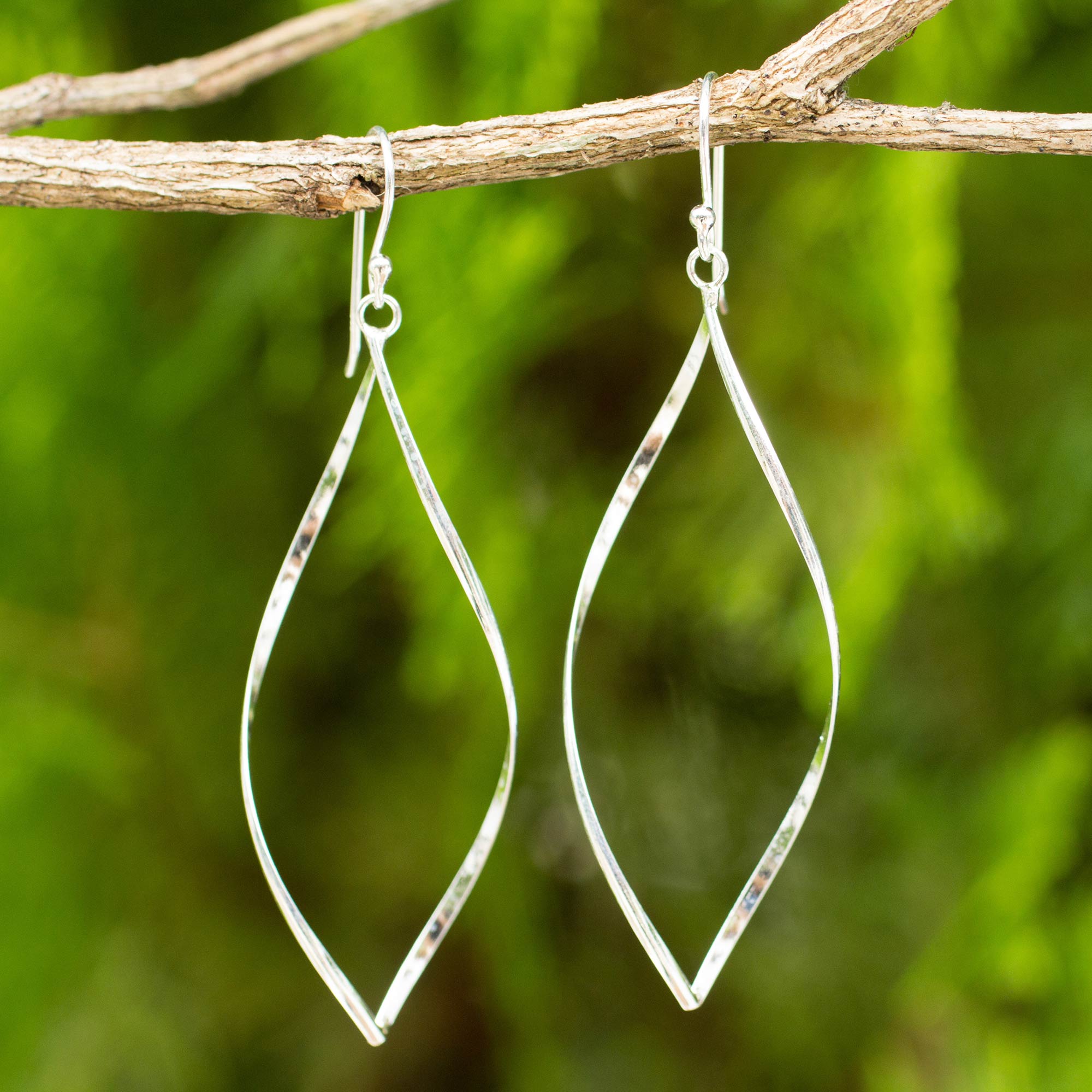 Premium Curvature Silver Dangle Earrings - Handcrafted Elegance