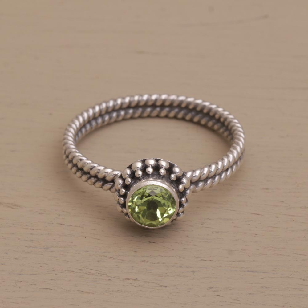 Premium Handmade Peridot and Sterling Silver Ring – Timeless Elegance